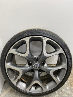 Vauxhall corsa E alloy wheel 18" x1 vxr 2015 215/35/18 slight buckle