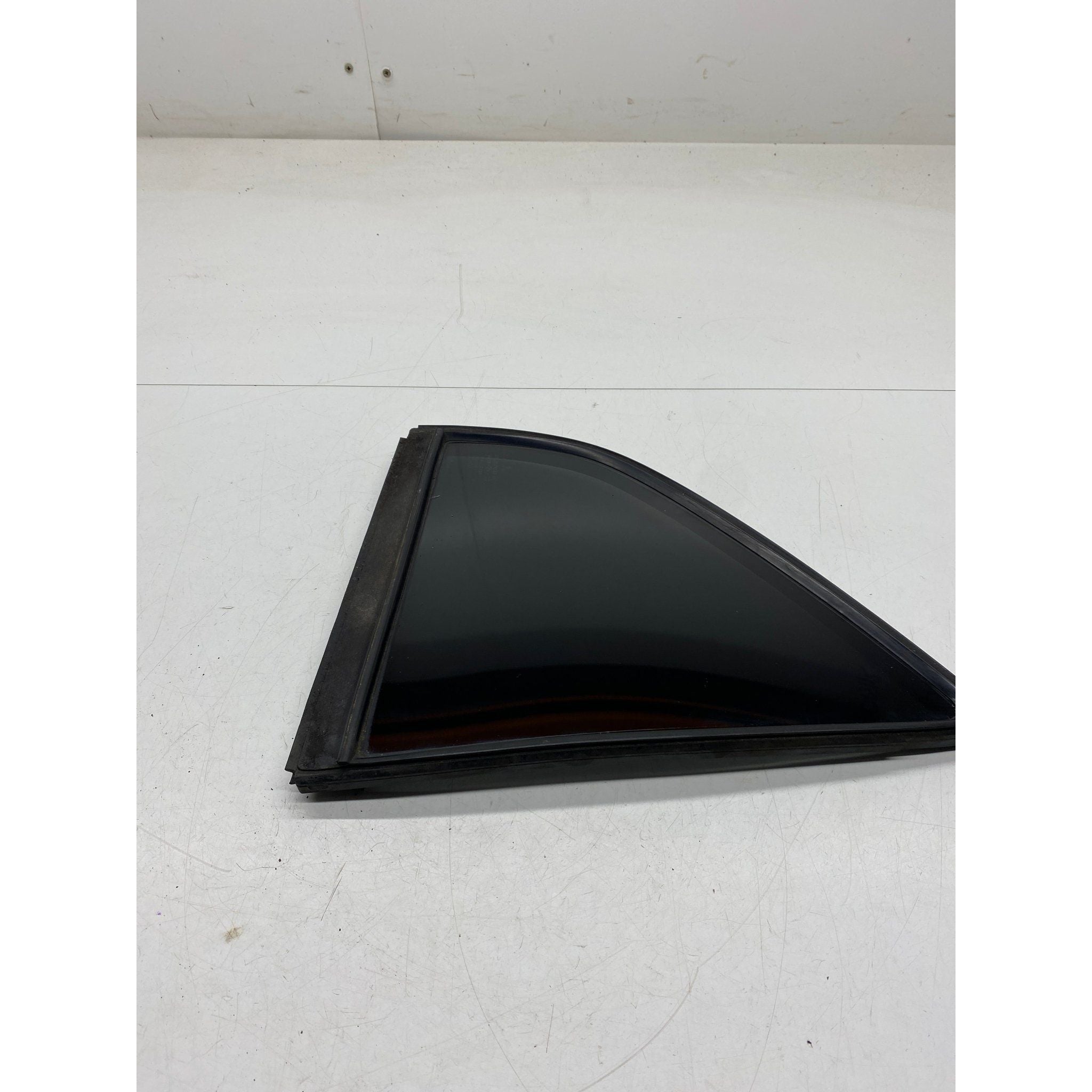 Mitsubishi Evo 6 Window glass rear right drivers Evolution Lancer VI 1 ...