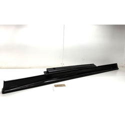 Nissan R35 GTR Side skirt passenger left carbon GT-R 2009 Damaged