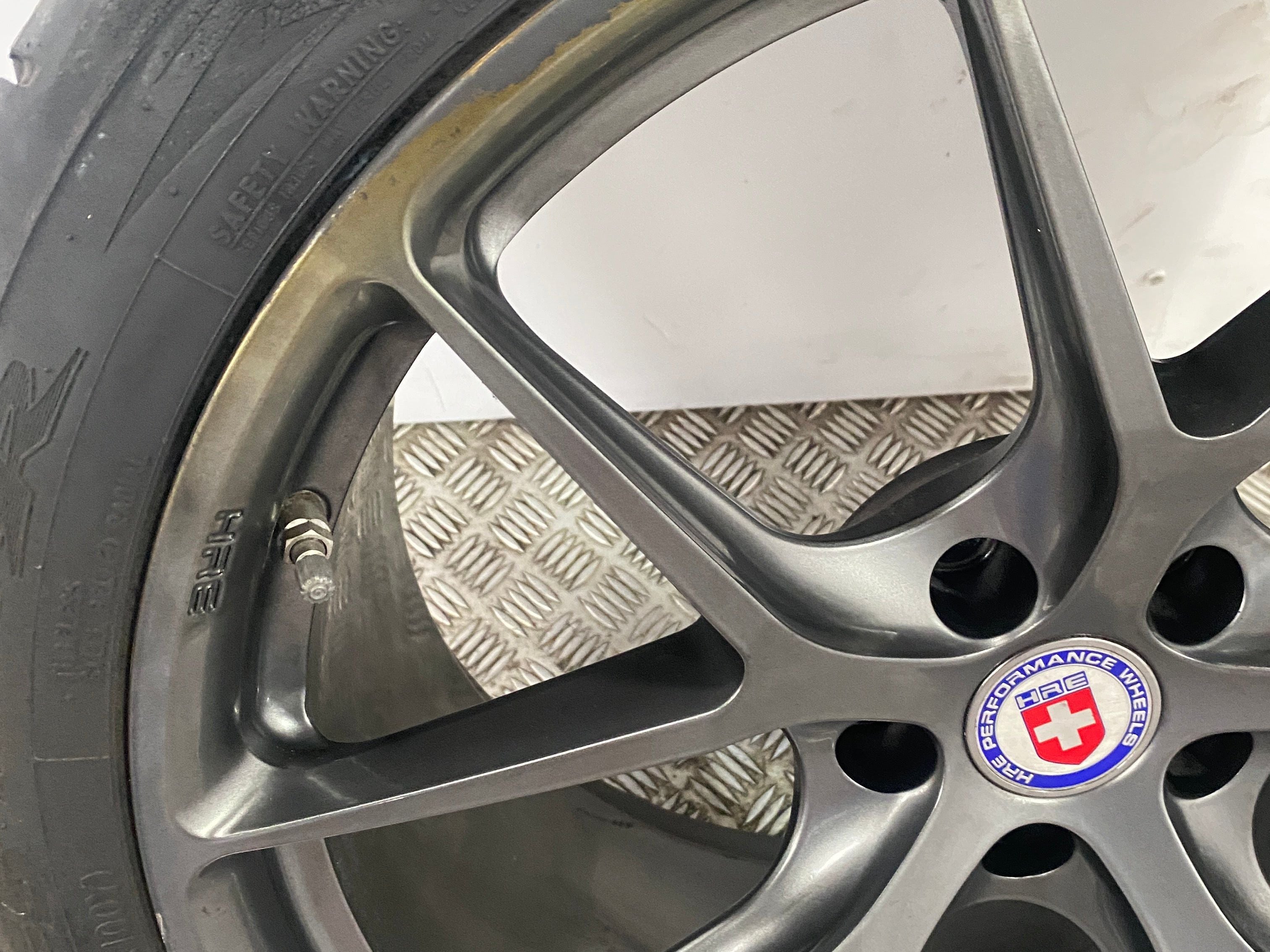 Nissan GTR HRE P101 20'' Alloy wheel R35 2012 Fire damage | Torque Motors