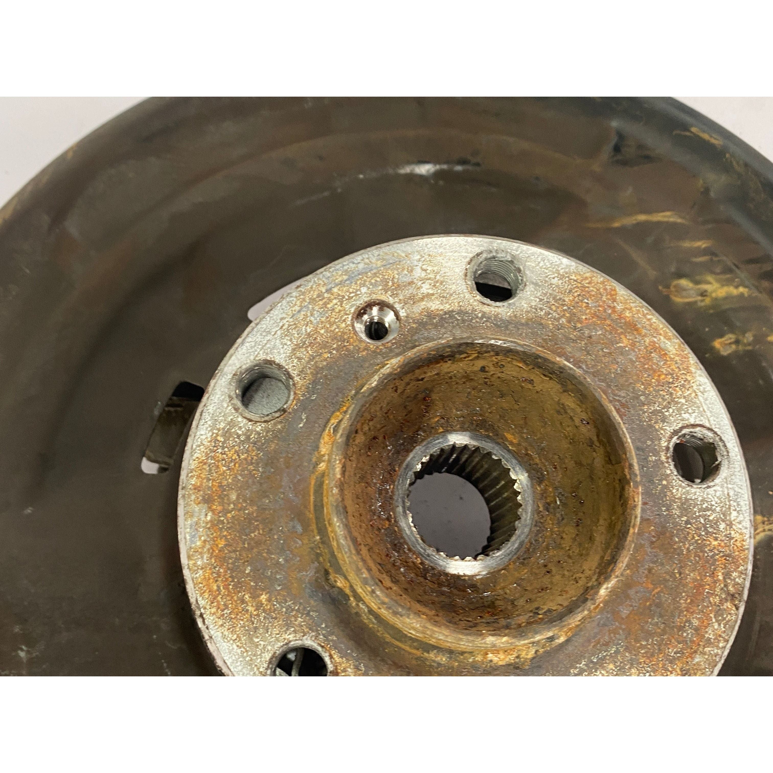 BMW M235i Wheel hub rear right 2015 2 Series Torque Motors