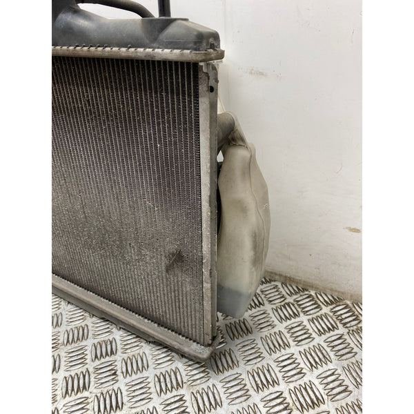 Honda Civic radiator with cooling fans pair Type R FN2 2010 | Torque Motors