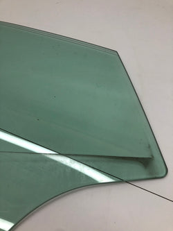 Ford Focus RS Window glass right front MK3 2017