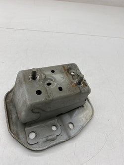Nissan juke support bracket mount drivers right RS 2015