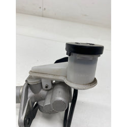 Toyota GR86 Master cylinder bottle 2023
