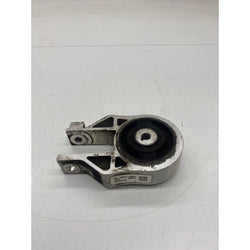 Ford Focus engine mount support RS MK3 2018 6P082