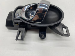 Nissan Juke interior door handle left side 1.6 petrol Nismo 2014