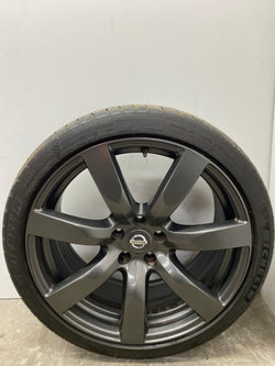 Nissan GTR Alloy wheel and tyre front 265 35 20 R35 2009