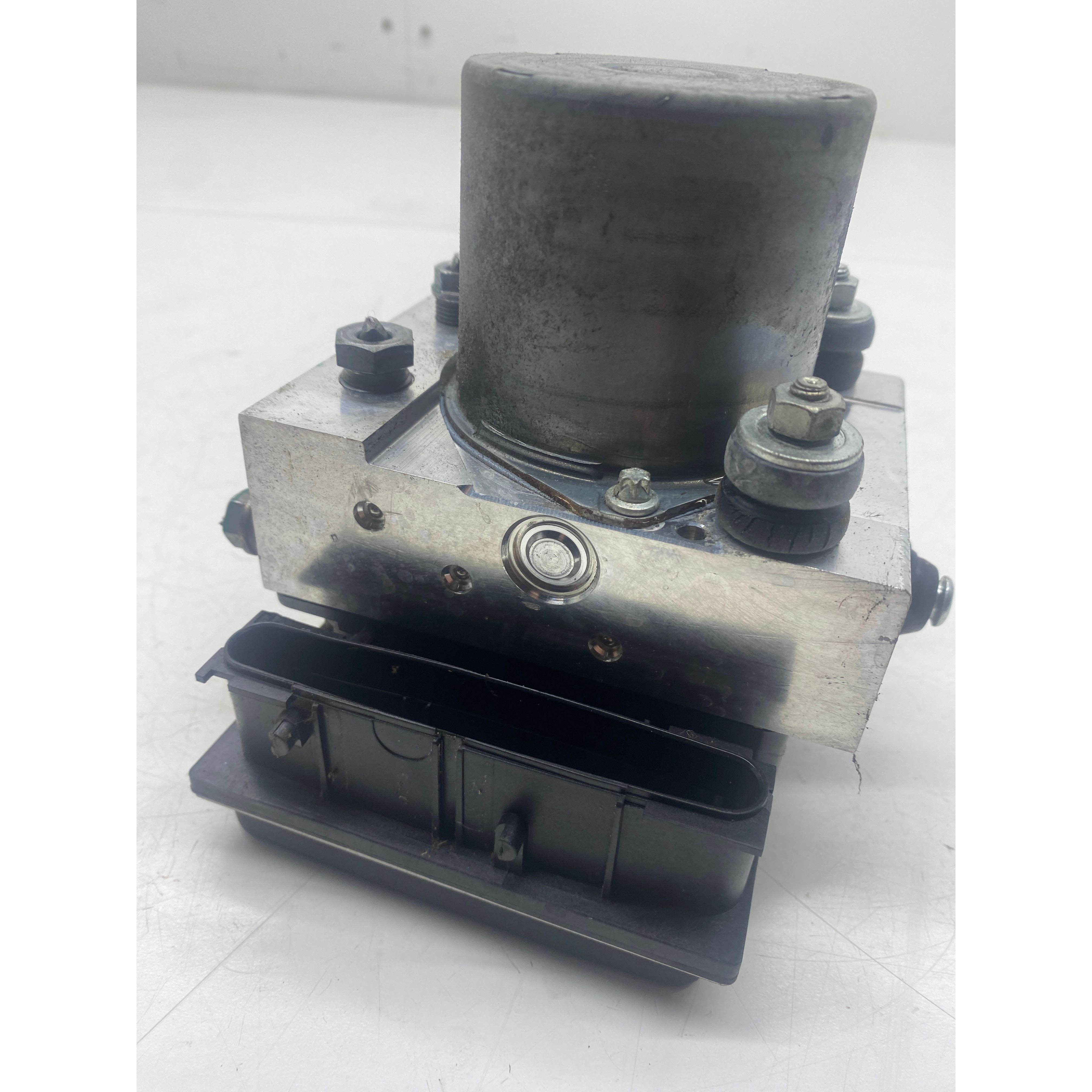 Range rover Abs pump 2006 Land Rover | Torque Motors