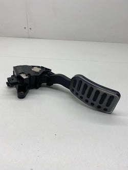 Nissan Juke throttle pedal Nismo 2014
