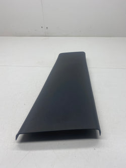 Range rover B pillar trim lower right 2006 Land Rover