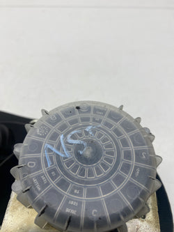 Range rover seat belt front left 2006 Land Rover