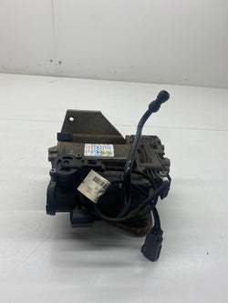 Range rover air suspension compressor 2006 Land Rover