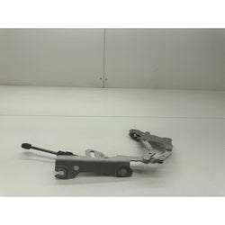 BMW 1 series bonnet hinge right side white m135i 135i 2015 3DR F21