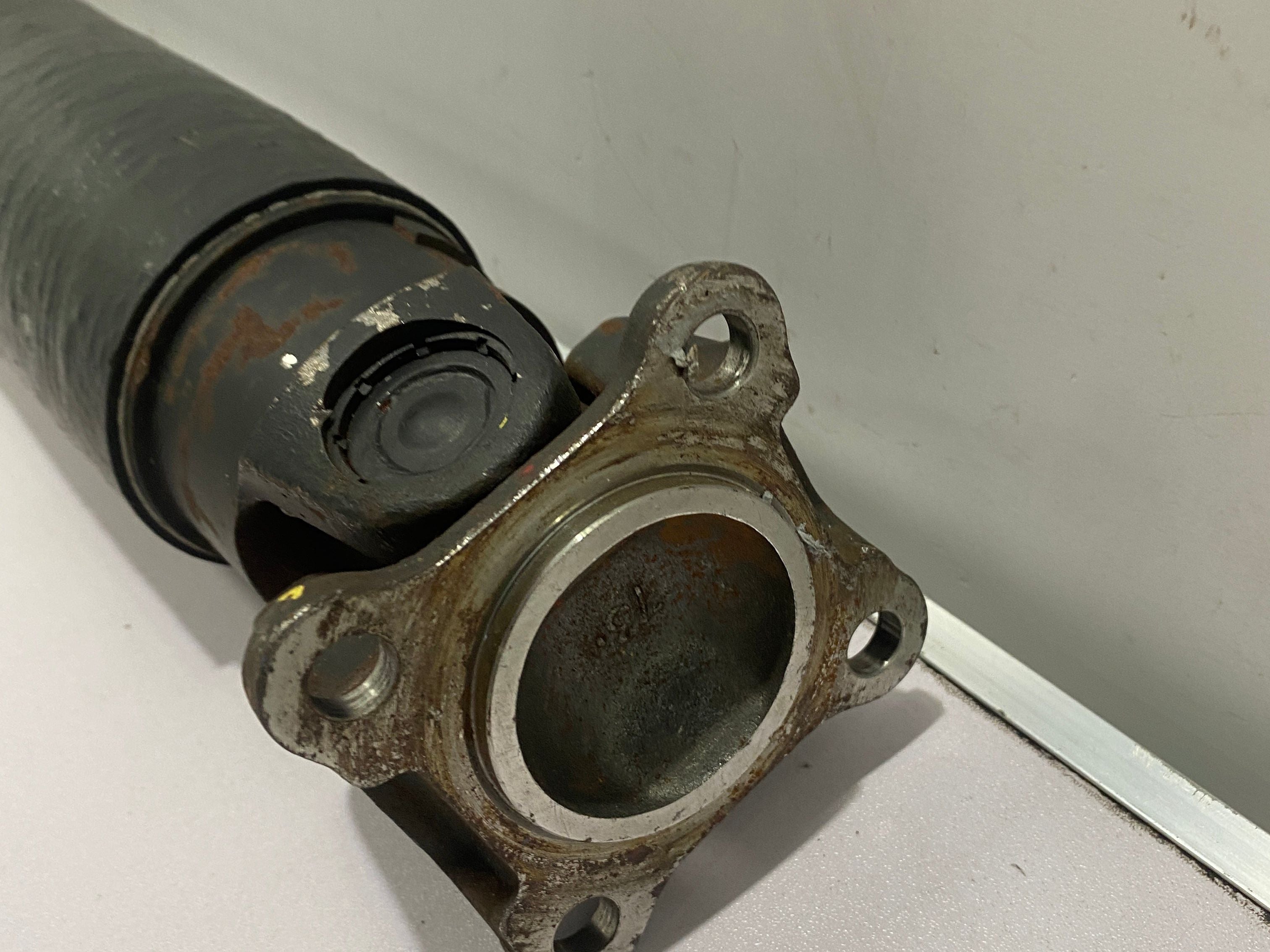 Nissan Skyline R35 GTR Carbon prop shaft Broken joint Torque Motors