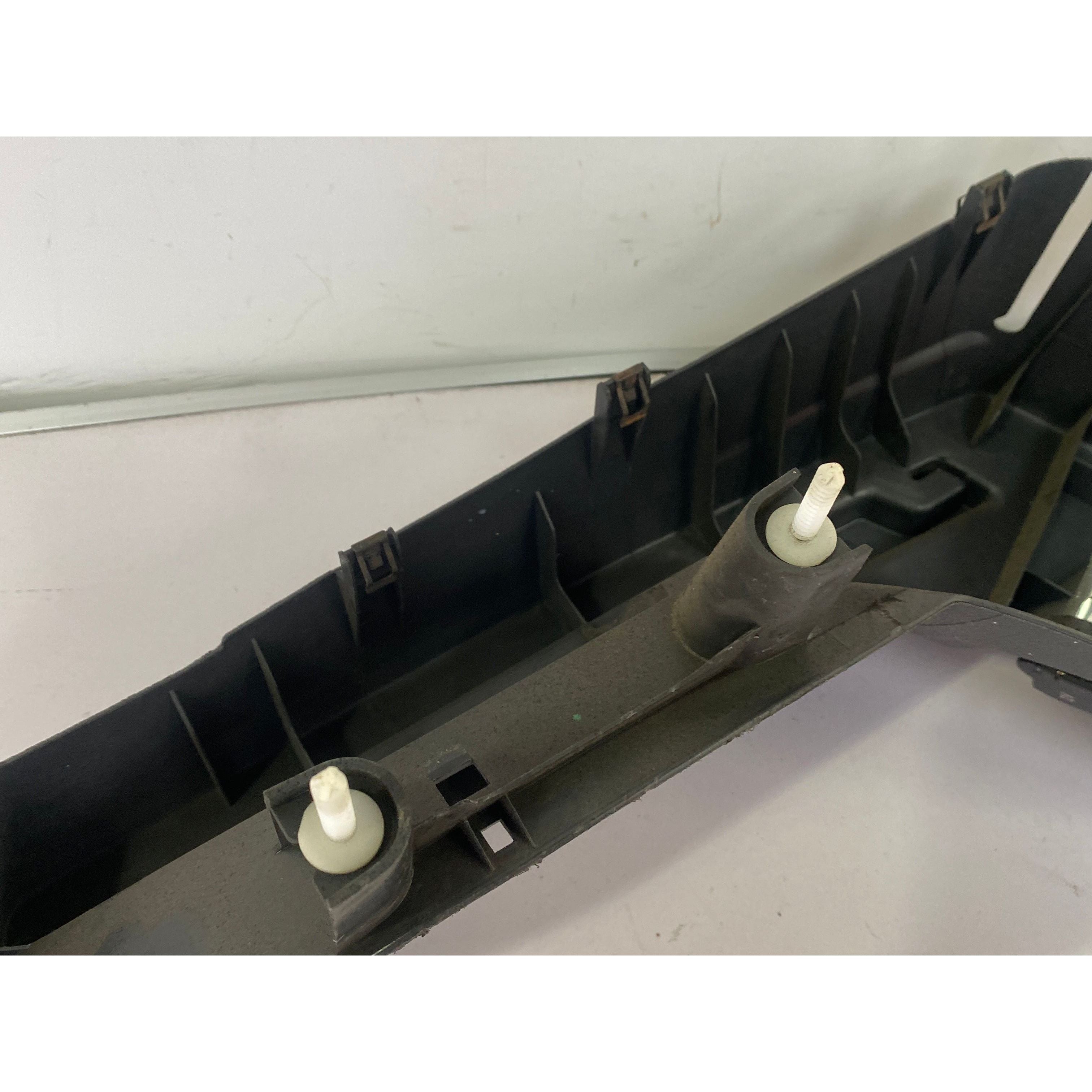 Volkswagen Golf GTI Boot side trim parcel shelf bracket right MK5 2006 ...
