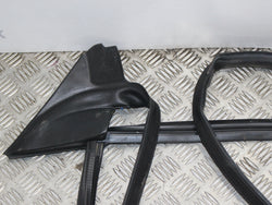 Audi R8 Gen 2 V10 Plus 4S Passenger left door rubber seal