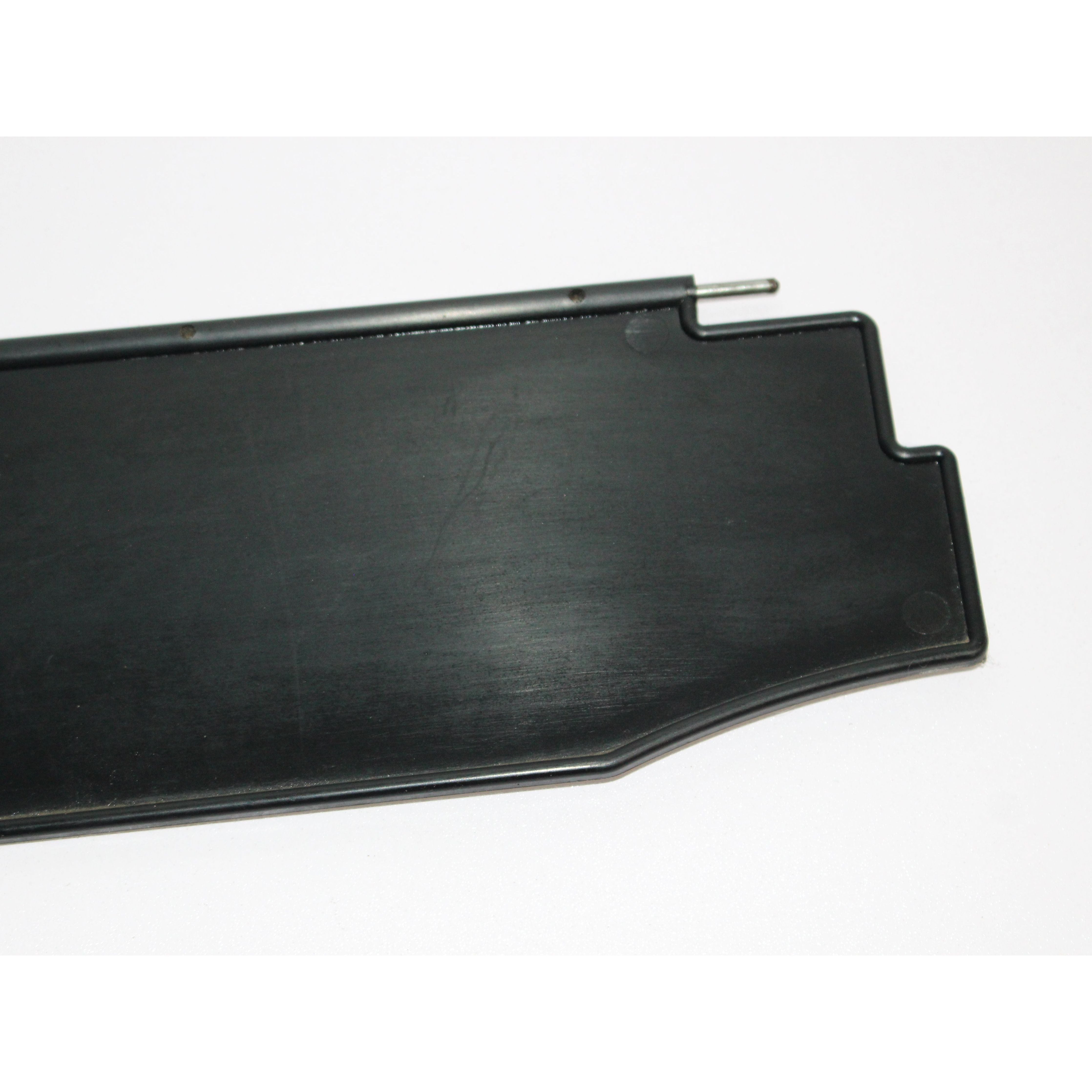 Bottom Radiator Flap Nissan GTR R35 Centre radiator flap | Torque Motors