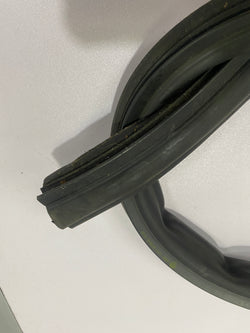 Renault Clio 197 Scuttle panel rubber seal
