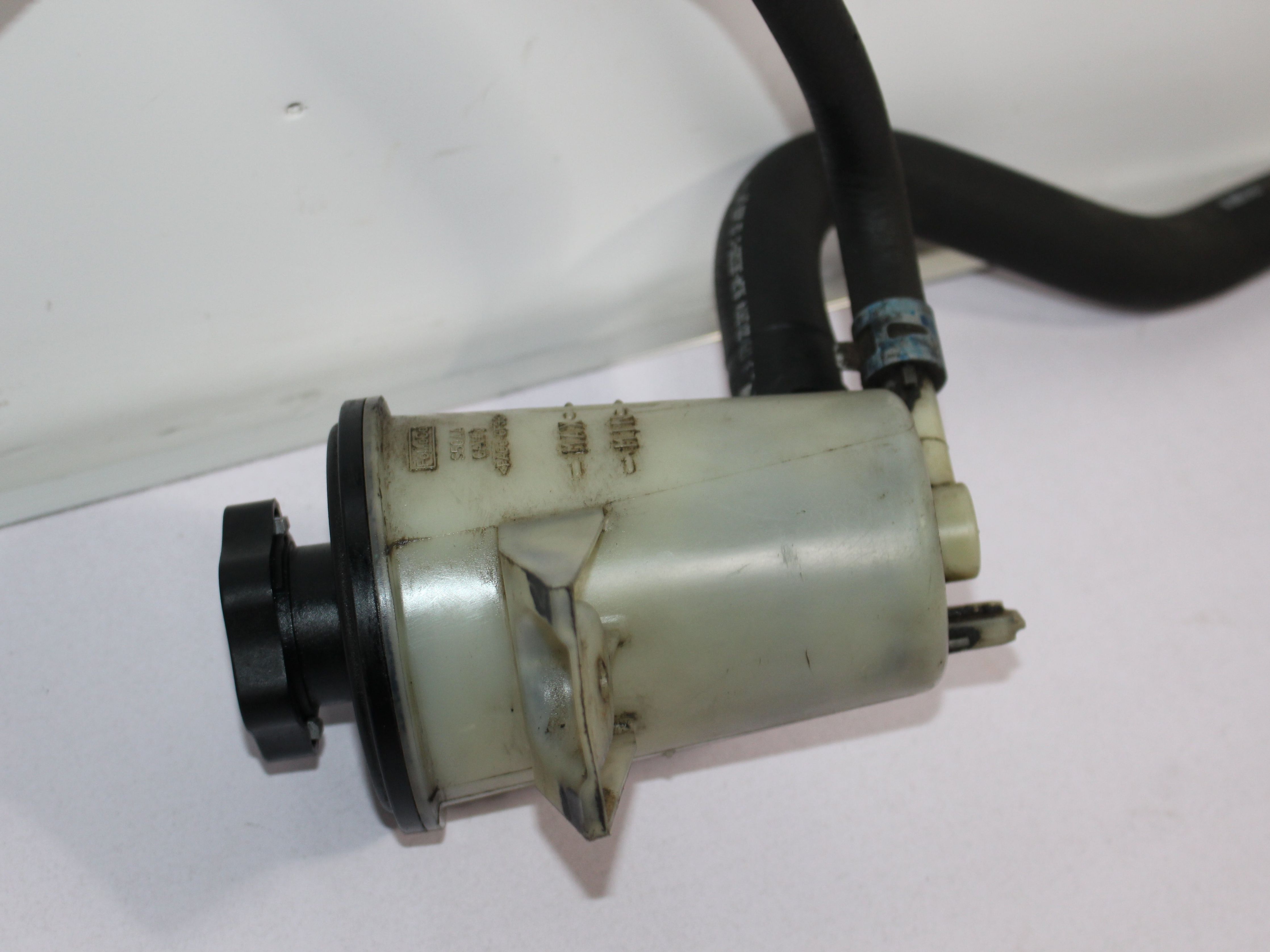 Ford F150 Raptor power steering fluid bottle and pipes 5.4 V8 2010 SVT