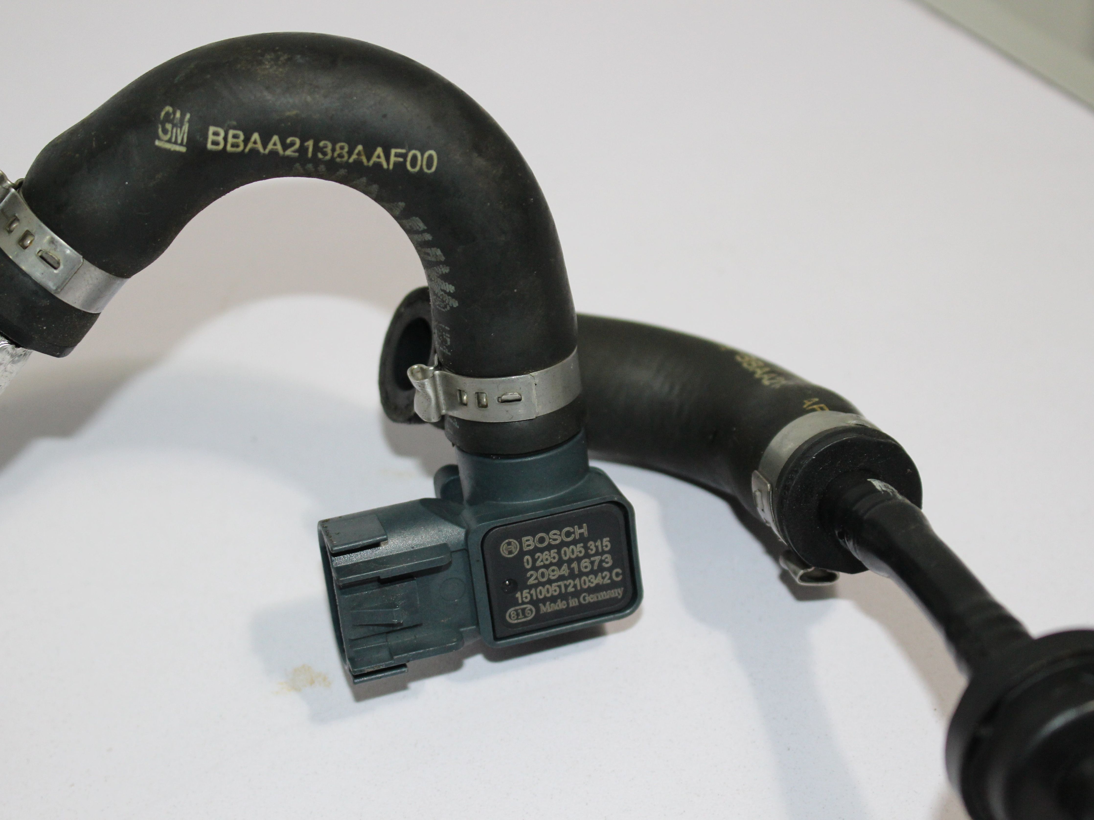 Vauxhall Astra J MK6 VXR Brake servo pipe with intake pressure sensor