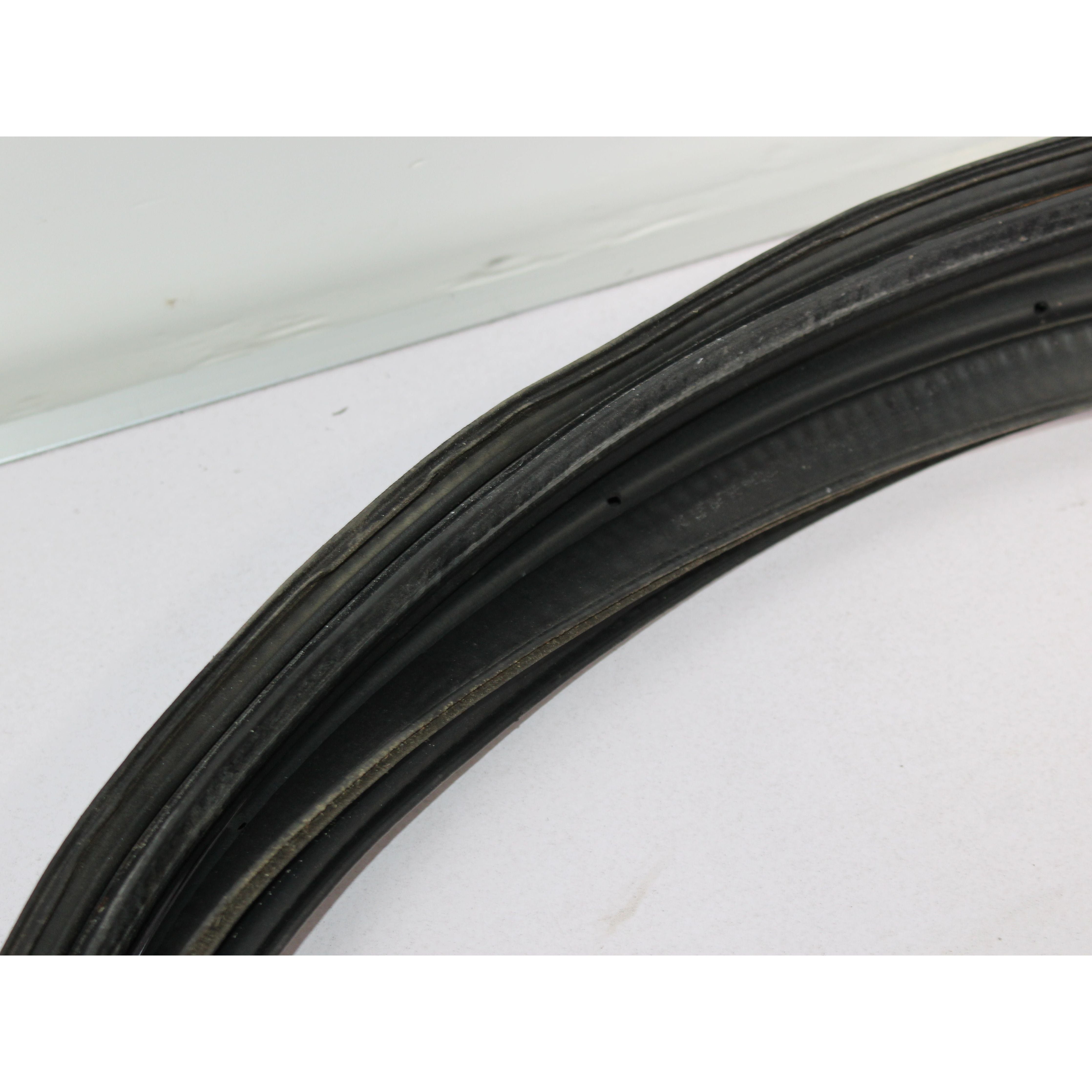 Replacement Rubber Rr35h Nissan GTR R35 boot rubber seal tailgate 2010 | Torque Motors