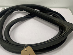 BMW M4 door rubber seal shut body right F82 2017