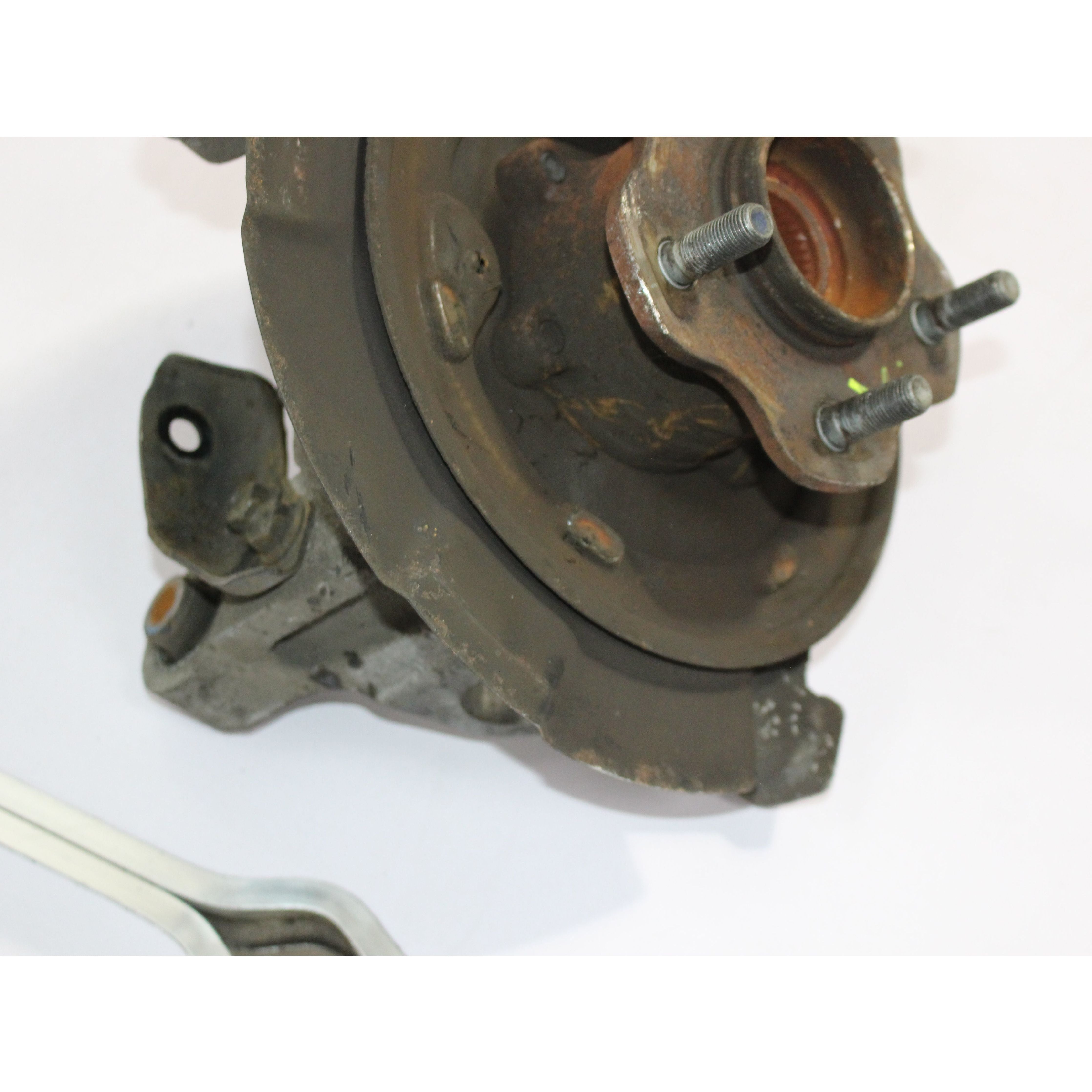 Nissan GTR R35 hub wheel bearing knuckle rear left 2009 Skyline GT-R ...
