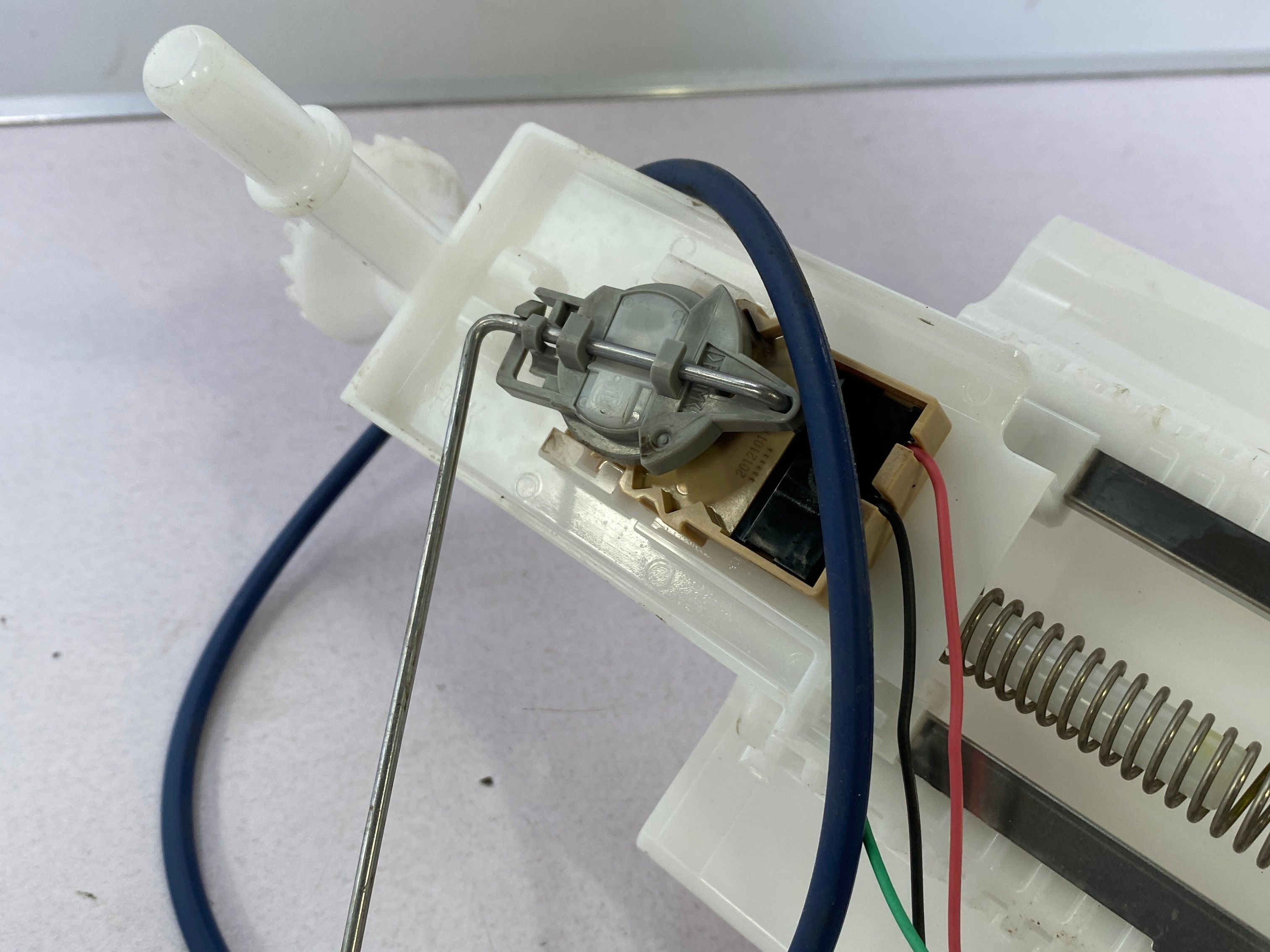 Toyota Yaris GR fuel level sensor sender petrol 2021 7701010180